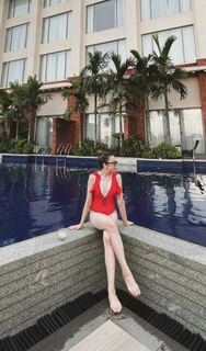 Nitibha Kaul feet photo 7