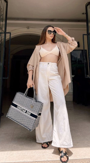 Nitibha Kaul feet photo 6