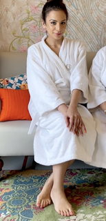 Nitibha Kaul feet photo 4