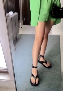 Nitibha Kaul feet photo 18