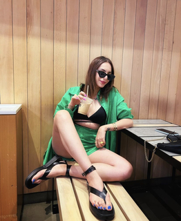 Nitibha Kaul feet photo 15