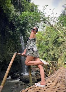 Nitibha Kaul feet photo 14