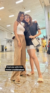 Nitibha Kaul feet photo 7