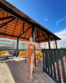 Nitibha Kaul feet photo 18