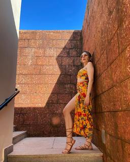 Nitibha Kaul feet photo 17