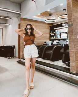 Nitibha Kaul feet photo 7