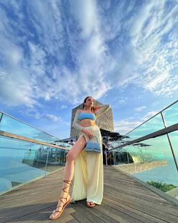 Nitibha Kaul feet photo 11