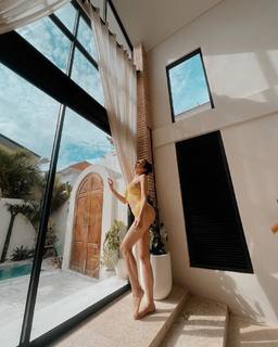 Nitibha Kaul feet photo 10