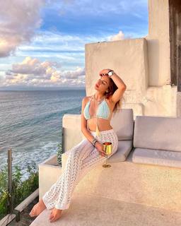Nitibha Kaul feet photo 3