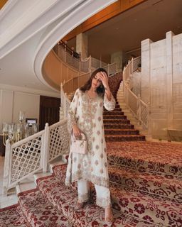 Nitibha Kaul feet photo 1
