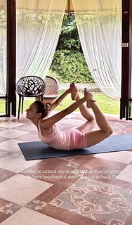 Nitibha Kaul feet photo 5