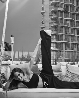 Niv Sultan feet photo 18
