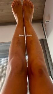Niv Sultan feet photo 6