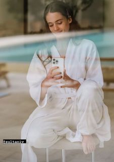 Niv Sultan feet photo 10