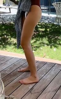 Niv Sultan feet photo 10