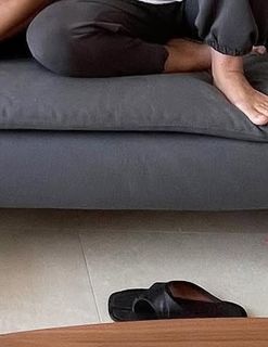 Niv Sultan feet photo 10