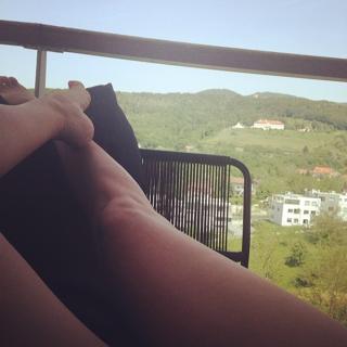 Nives Celzijus feet photo thumbnail