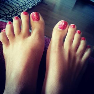 Nives Celzijus feet photo thumbnail