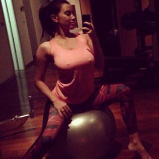 Nives Celzijus feet photo thumbnail