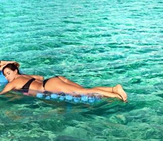 Nives Celzijus feet photo thumbnail