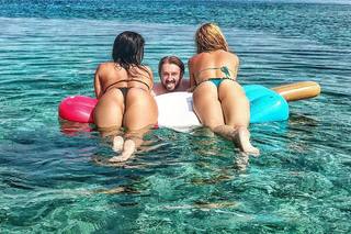 Nives Celzijus feet photo thumbnail