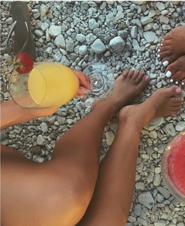 Nives Celzijus feet photo thumbnail