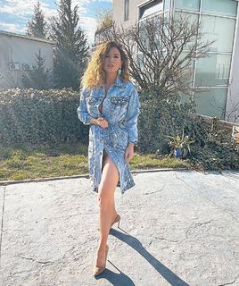 Nives Celzijus feet photo thumbnail