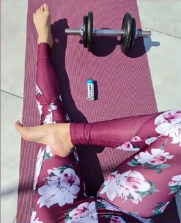 Nives Celzijus feet photo thumbnail