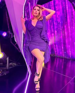 Nives Celzijus feet photo thumbnail