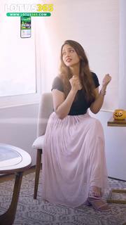 Nivetha Pethuraj feet photo 7