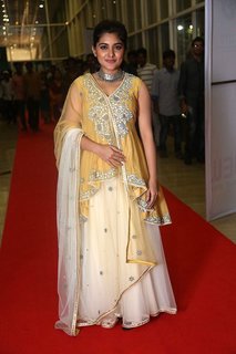 Nivetha Thomas feet photo 3