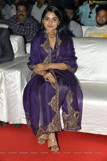 Nivetha Thomas feet photo 4