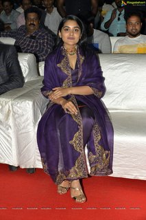 Nivetha Thomas feet photo 3