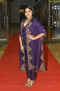 Nivetha Thomas feet photo 1
