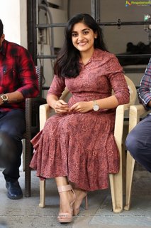 Nivetha Thomas feet photo 15