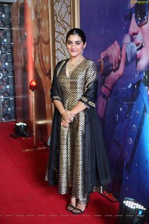 Nivetha Thomas feet photo 8