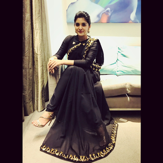 Nivetha Thomas feet photo 14