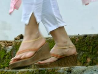 Nivetha Thomas feet photo 9