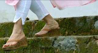 Nivetha Thomas feet photo 8