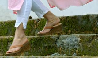 Nivetha Thomas feet photo 7