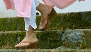 Nivetha Thomas feet photo 6