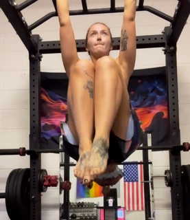Nixon Newell feet photo 11