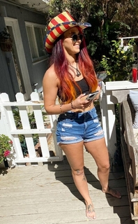 Nixon Newell feet photo 5