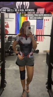 Nixon Newell feet photo 4