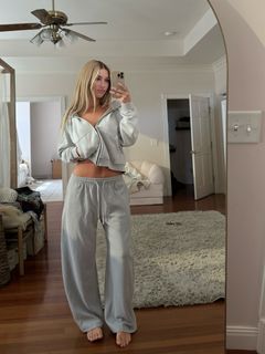 Niykee Heaton feet photo 3
