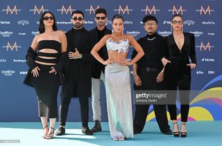 Noa Kirel feet photo thumbnail