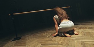 Noa Kirel feet photo thumbnail