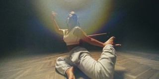 Noa Kirel feet photo thumbnail