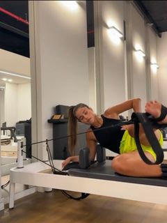 Noa Kirel feet photo thumbnail