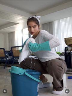 Noa Kirel feet photo 2